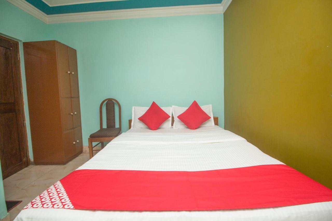 Oyo 48133 Hotel Payel Māldah Extérieur photo