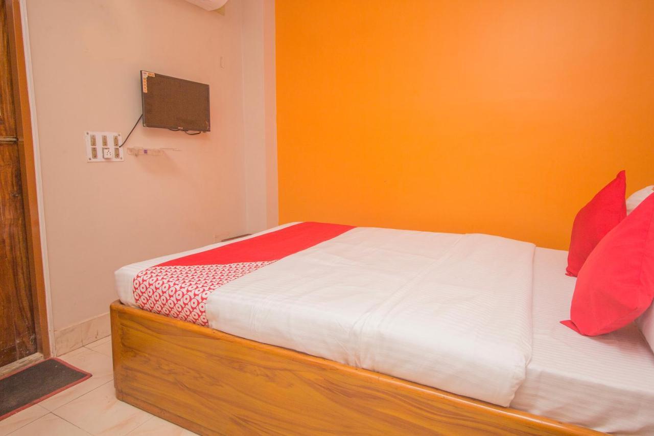 Oyo 48133 Hotel Payel Māldah Extérieur photo