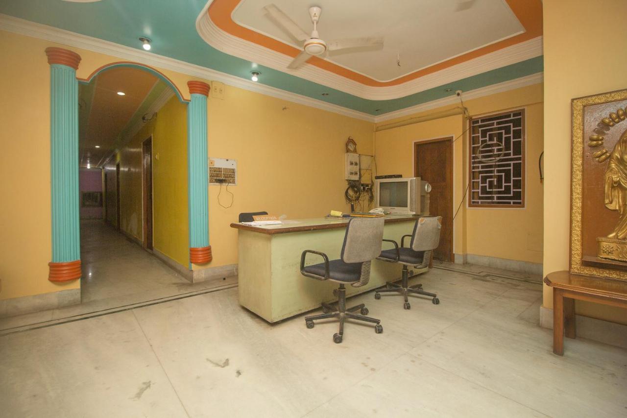 Oyo 48133 Hotel Payel Māldah Extérieur photo