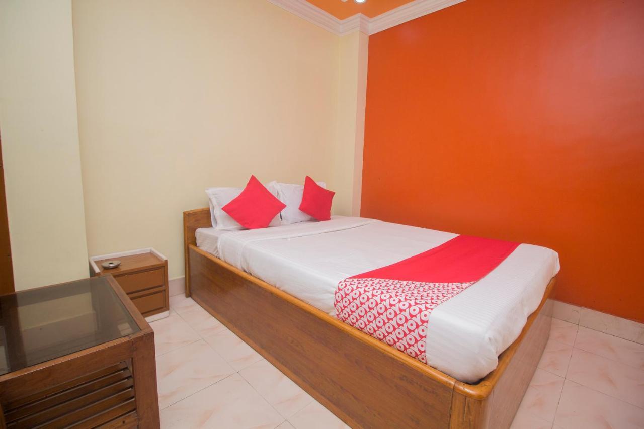 Oyo 48133 Hotel Payel Māldah Extérieur photo